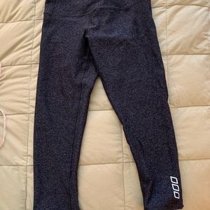 Lorna Jane heathered black Capri